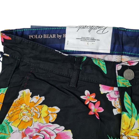 Ralph Lauren floral printed shorts in black - Picture 3 of 4
